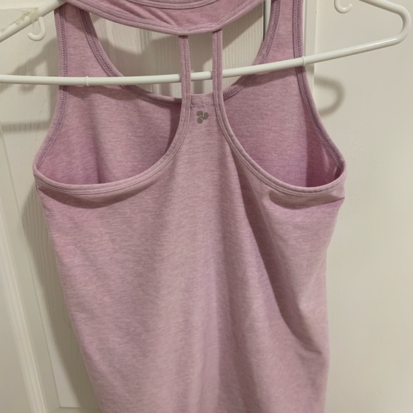 Workout tank top - Picture 2 of 3